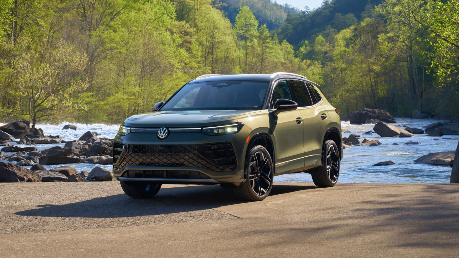Volkswagen Tiguan 2026 Mayıs Bayi Fiyatları: Life 2.760.000 TL, Elegance 3.087.000 TL, R-Line 3.615.000 TL
